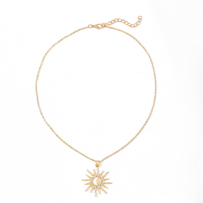 Wholesale Alloy Moon Pendant Necklace Star Dazzling Diamond Indispensable