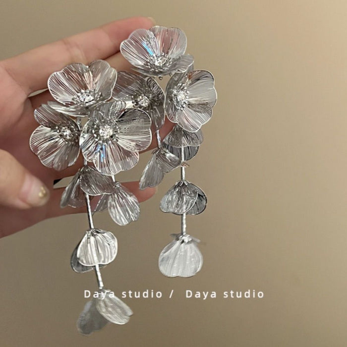Wholesale Vintage zircon metal flower tassel earrings with exquisite temperament and exaggerated ear clip for women