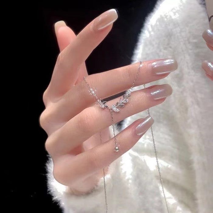 Wholesale Super shiny wheat ear necklace, niche design, leaf tassel collarbone chain