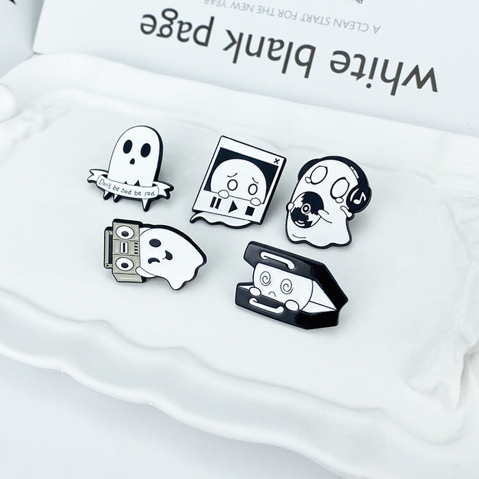 Wholesale Cartoon Ghost Series Painted Alloy Brooch Speaker Headphones Luggage Badge Cute Sweet Cool Style MOQ≥2