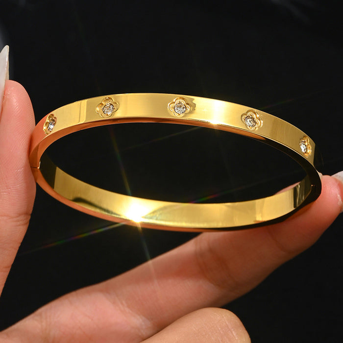 Wholesale Gold Bangle Set With Clover Rhinestone Design Chic Jewelry Accessory