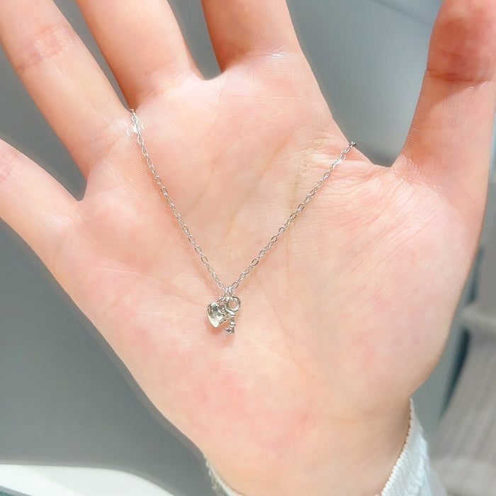 Wholesale New high-end necklace pendant made of titanium steel that does not fade collarbone chain