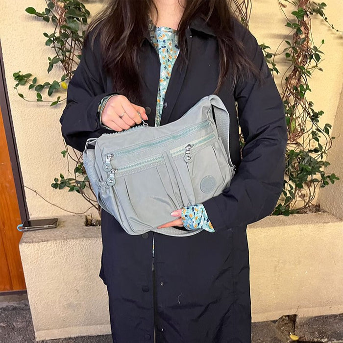 Wholesale Nylon fabric bag women' s urban simple messenger bag lightweight shoulder casual women' s bag