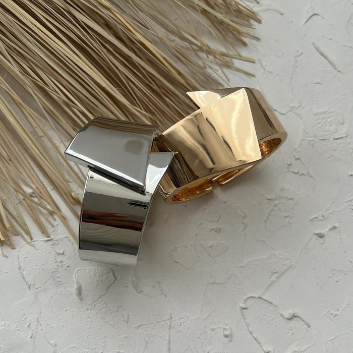 Wholesale New fashion accessories with shiny plain ring bracelet, wide open alloy bracelet, exaggerated bracelet