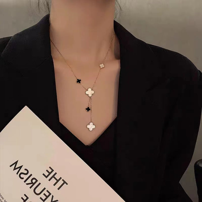 Wholesale  Four-leaf Clover Necklace Women's Collarbone Necklace Tassel Pendant Double-sided Four-leaf Clover Pendant