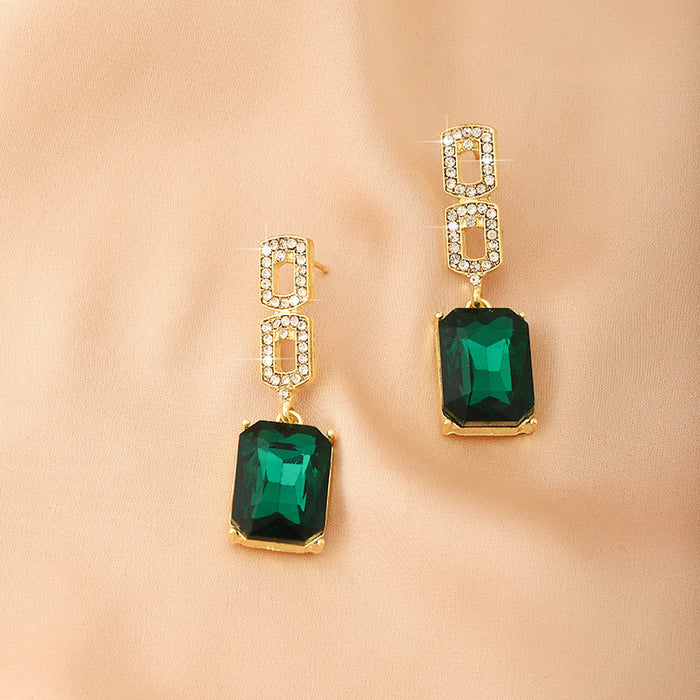 Wholesale Green square earrings, niche high-end silver needle emerald earrings, new temperament earrings, retro gemstone earrings