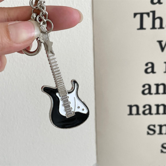 Wholesale Spice Girls Electric Guitar Star Pendant Beth Keychain Retro Pendant Pendant