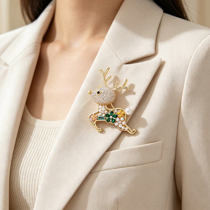 Wholesale Vintage Hollow Out Deer Brooch Alloy With Pearl Flower Accent Stylish Accessory For Suits ves Bags And Bag Charm