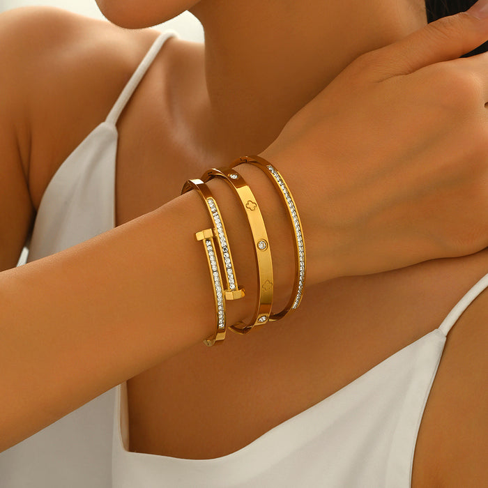 Wholesale Trendy Titanium Steel Bracelet With Zircon Studs Four Leaf Clover Starry Design