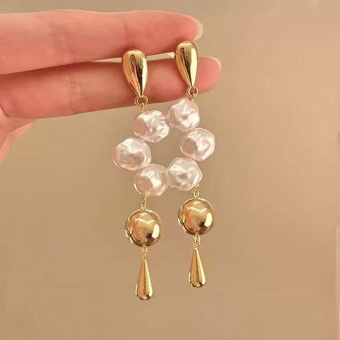 Wholesale Pearl earrings with niche design, high-end feel, light luxury metal, simple and versatile earrings and earrings