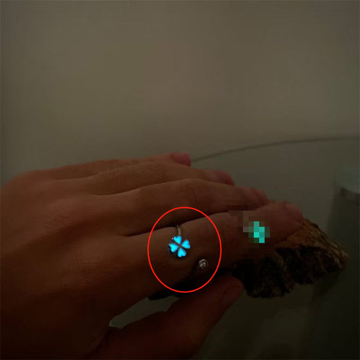 Wholesale Four-leaf Clover Noctiluca Ring Adjustable for Lovers