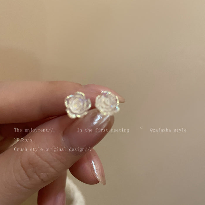 Wholesale Ear studs, gentle and sweet earrings, simple and versatile ear accessories
