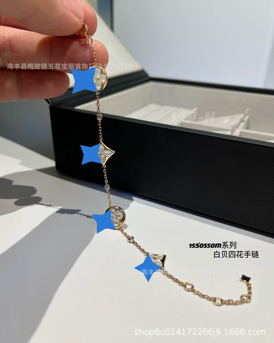 Wholesale White Beimu necklace with diamond shaped circular collarbone chain