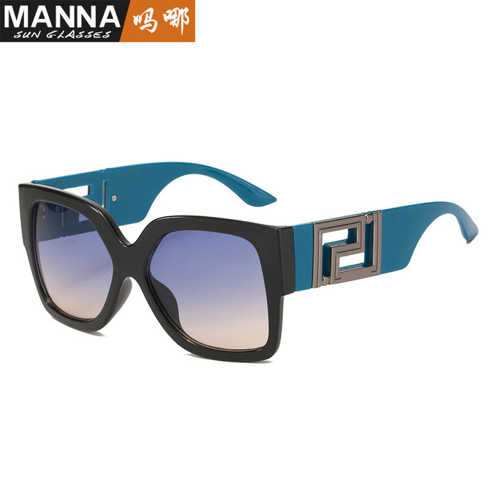 Wholesale Frame trendy sunglasses for women, square wide leg personalized sunglasses for men, internet famous street photography glasses