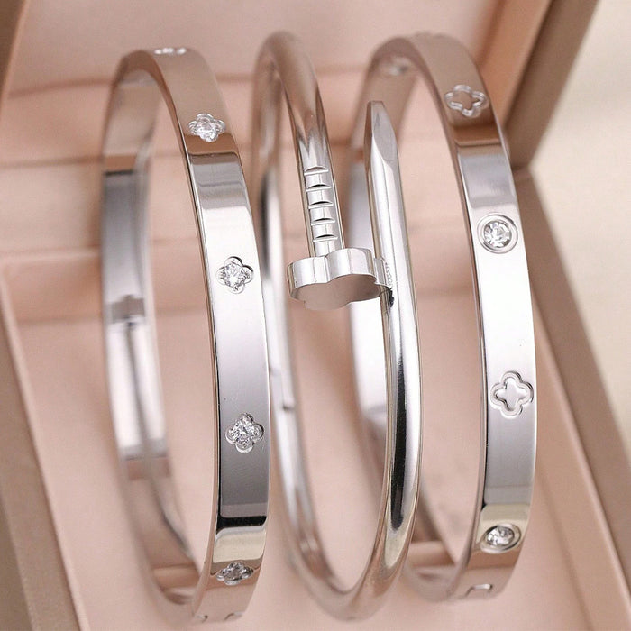 Wholesale Titanium Steel 18K Gold Plated Four Leaf Clover Zircon Stacked Bracelet Elegant Women S Fashion Jewelry Accessory