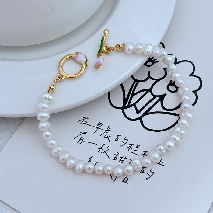 Wholesale New tulip bracelet with versatile temperament, pieced together with pearl bracelets, niche and simple accessories