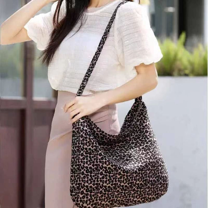 Wholesale Large capacity corduroy shoulder bag versatile shopping bag