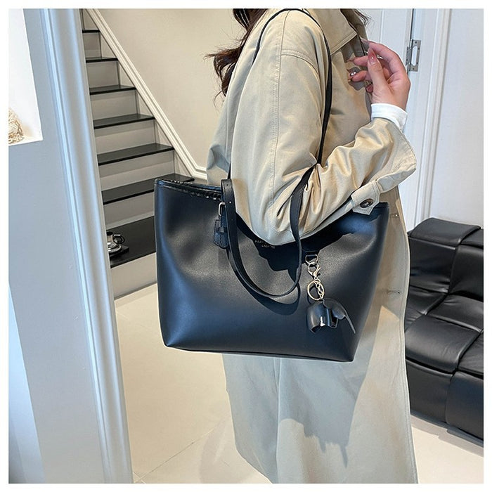 Wholesale Fashionable and stylish large-capacity single-shoulder bag