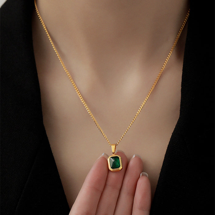 Wholesale emerald pendant necklace female niche design