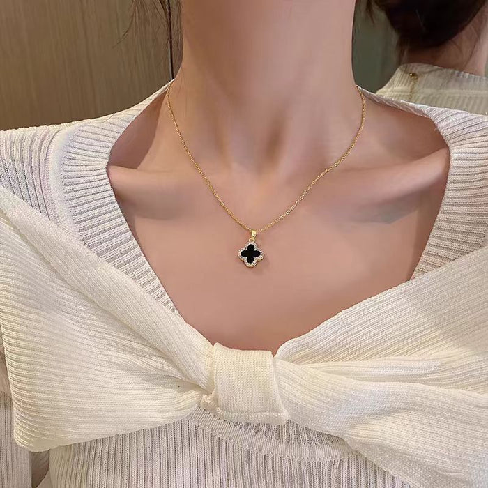 Wholesale Double sided clover necklace with a luxurious and niche style, simple and fashionable, versatile necklace, collarbone chain