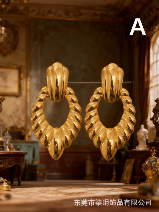 Wholesale Retro Metal Geometric Earrings Accessible  Women's Jewelry