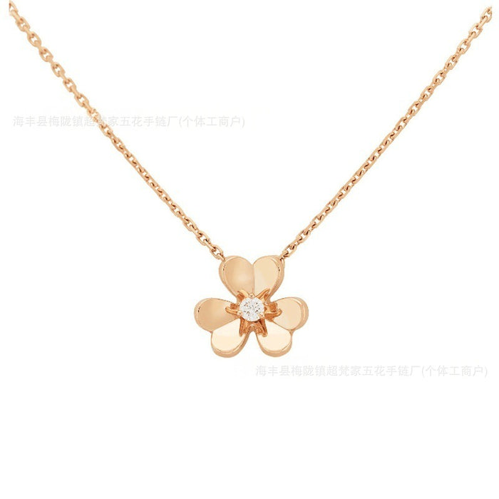 Wholesale Gold Plated Clover Necklace Women' s Fashion Jewelry