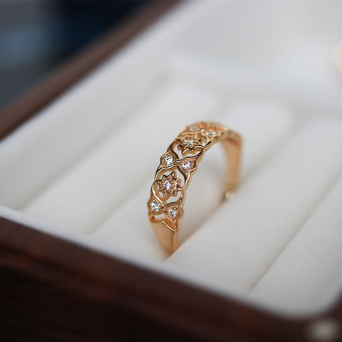 Wholesale Same vintage lace hollow out diamond inlaid light luxury window flower ring