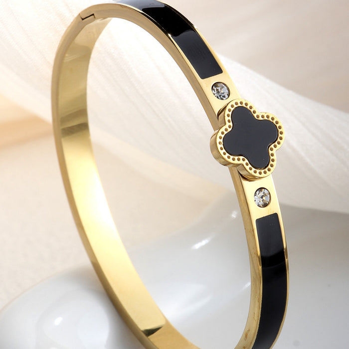 Wholesale Four-leaf clover green oil-drop bracelet titanium steel