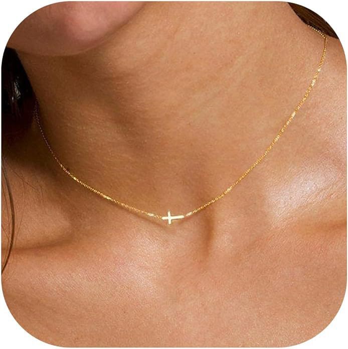 Wholesale Stainless steel gold-plated small cross pendant necklace, collarbone chain, fashionable