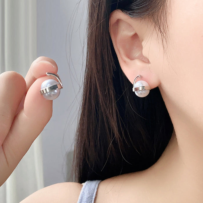 Wholesale Silver needle pearl earrings for women, niche design, high-end feel, new trendy earrings for the new year