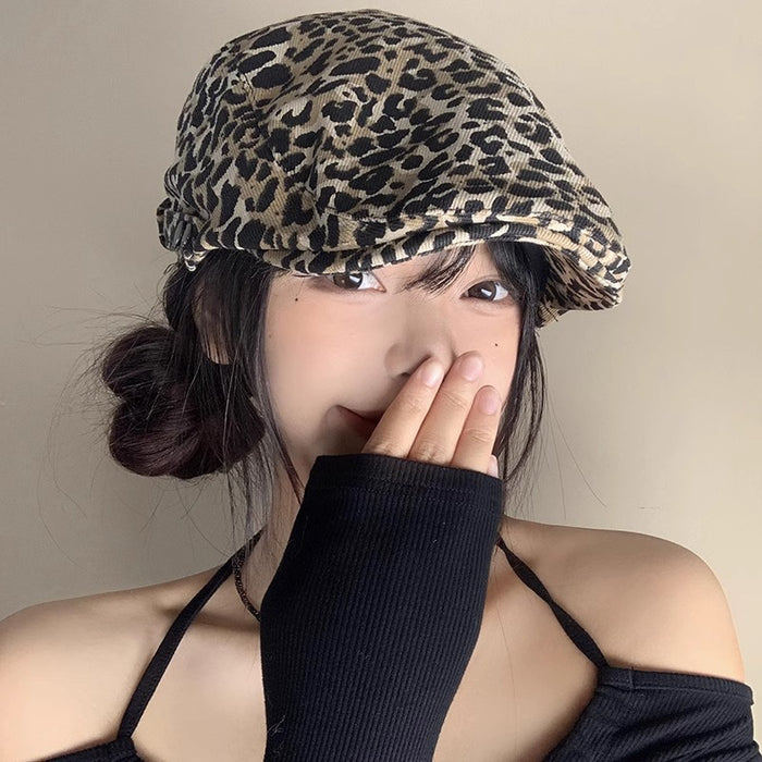 Wholesale Retro leopard print forward hat thin, niche design, fashionable beret hat, duckbill hat