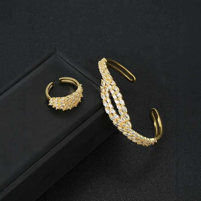Wholesale Fashion Ear Bracelet with Copper Small Leaf Jewelry for Women