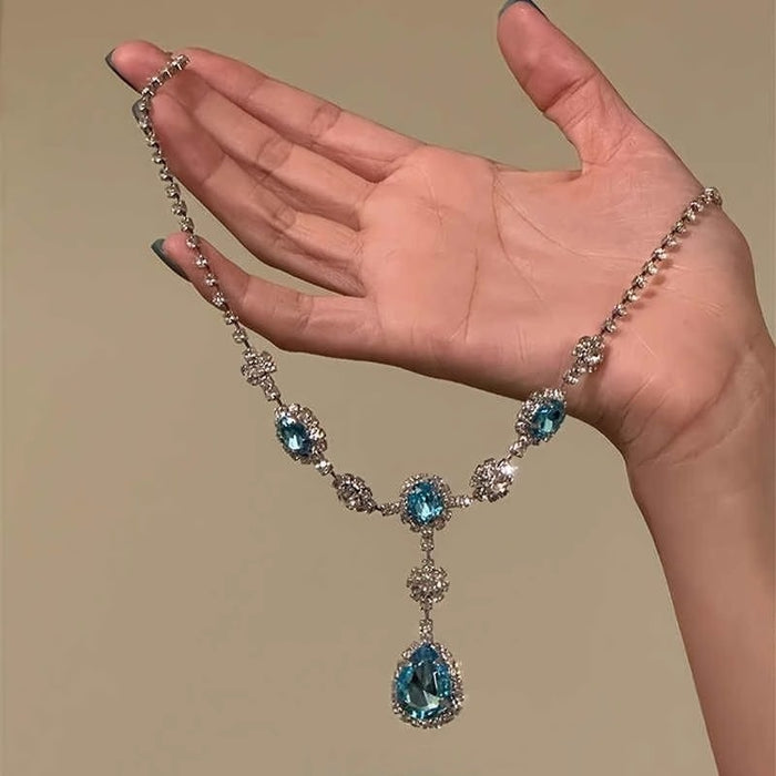 Wholesale Diamond-Encrusted Water Drop Pendant Necklace Necklace