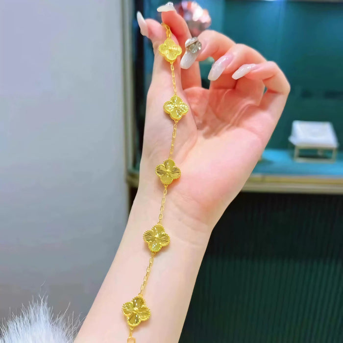 Wholesale Premium Gold Clover Bracelet, New Handpiece, Exquisite and Versatile