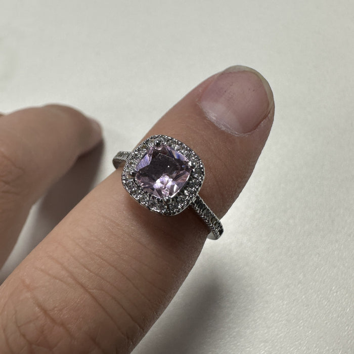 Wholesale Vintage olive ring with niche design, light luxury