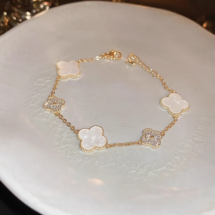 Wholesale Bracelet with a light luxury and high-end feel, niche design, zircon super sparkling temperament, and handmade accessories