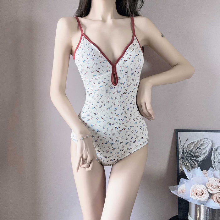 Wholesale New student one-piece swimsuit women's two-piece set triangle slimming and slimming hot spring vacation swimming suit