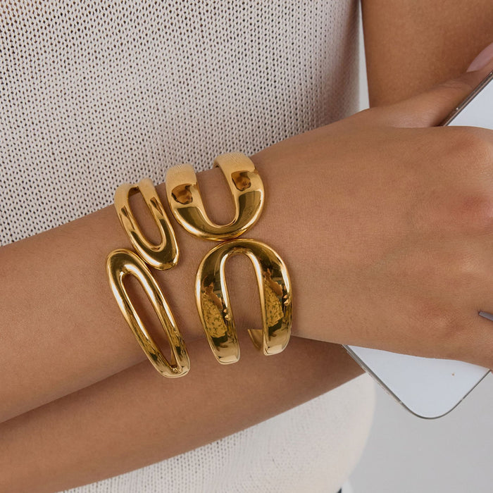 Wholesale Stainless steel open bracelet, non fading jewelry, light luxury, high-end feeling bracelet, titanium steel bracelet, jewelry