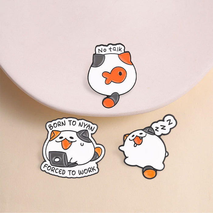 Wholesale Zinc Alloy Enamel Cute Cartoon Chubby Tabby Cat Brooch Funny Sleepy Cat Badge School Bag Accessory