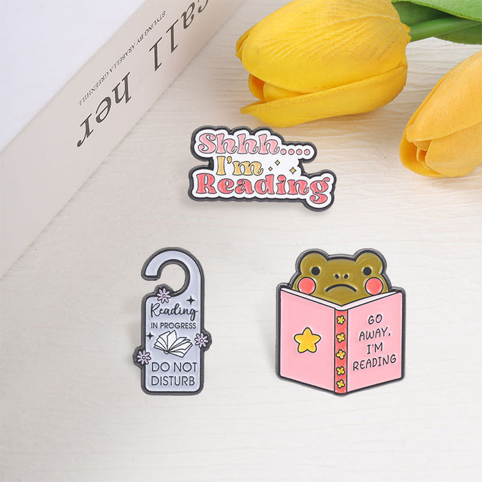 Wholesale Trendy Bookish Frog Brooch Go  I M Reading Enamel Pin For Reading Enthusiasts