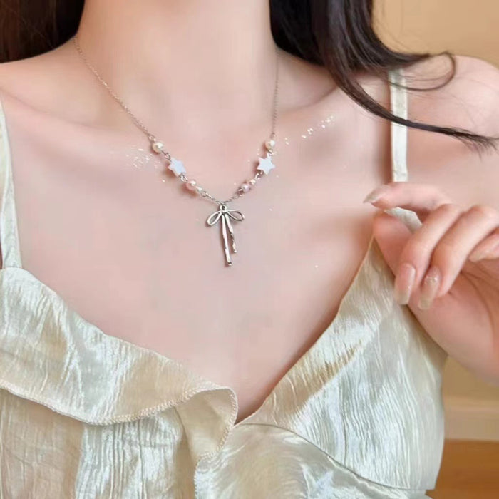 Wholesale New Butterfly Knot Pearl Necklace Neck Chain Clavicle Chain Style Light Luxury Jewelry