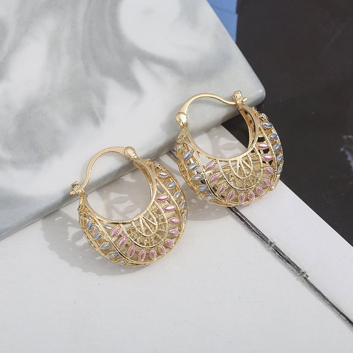 Wholesale Retro-style delicate openwork minimalist earrings