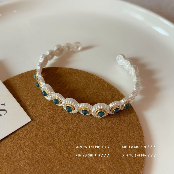 Wholesale Vintage open mouth bracelet with a light luxury temperament, niche ring