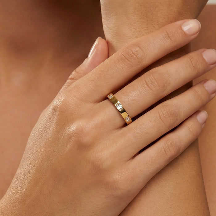 Wholesale 18K Gold Diamond-Set Band Ring