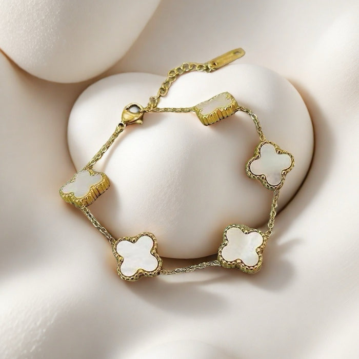 Wholesale Stainless steel clover bracelet, titanium steel high-end decorative accessory