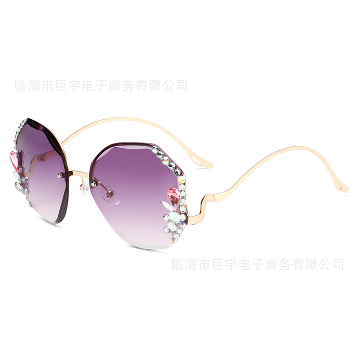 Wholesale New fashionable diamond studded frameless cut sunglasses with UV protection and slimming effect
