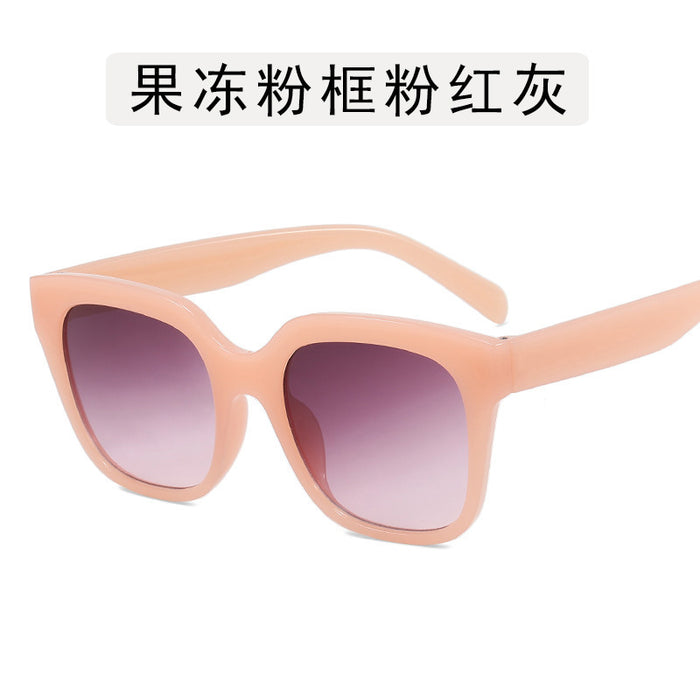 Wholesale New fashionable square frame sunglasses with simple sun protection