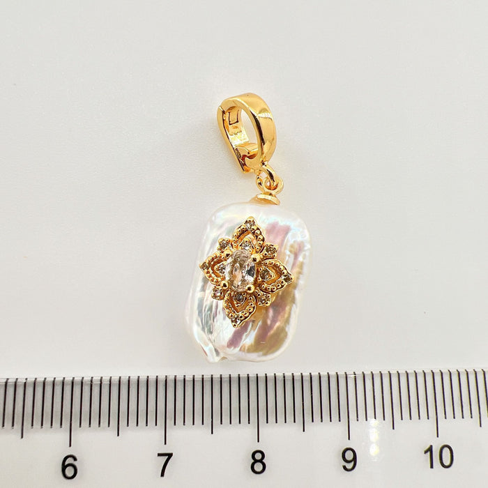 Wholesale Gold Plated Copper Pendant Butterfly Heart Motif Fashion Accessory