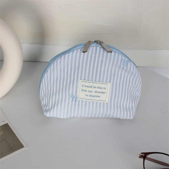 Wholesale Polyester Blue Bow Checkered Makeup Bag Chic Shell Toiletry Pouch For Everyday Use