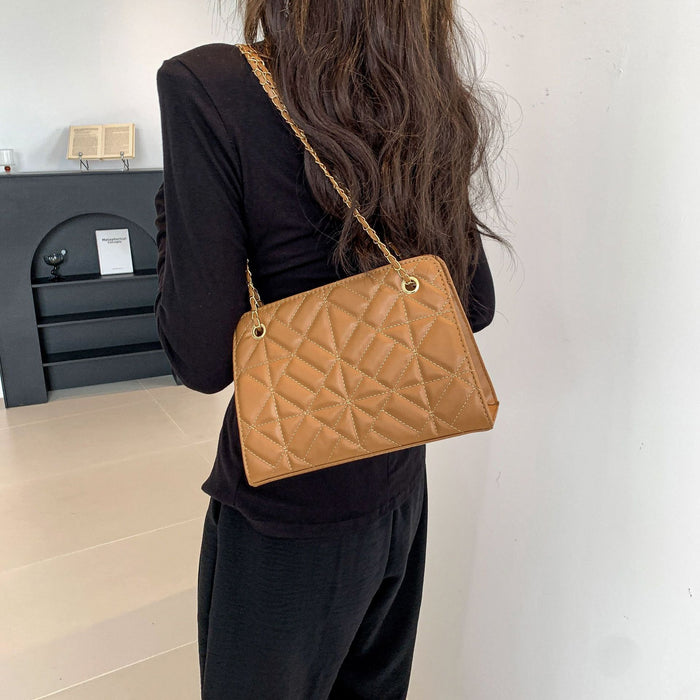 Wholesale New popular casual crossbody bag, simple and fashionable commuting shoulder bag, simple and fashionable small square bag